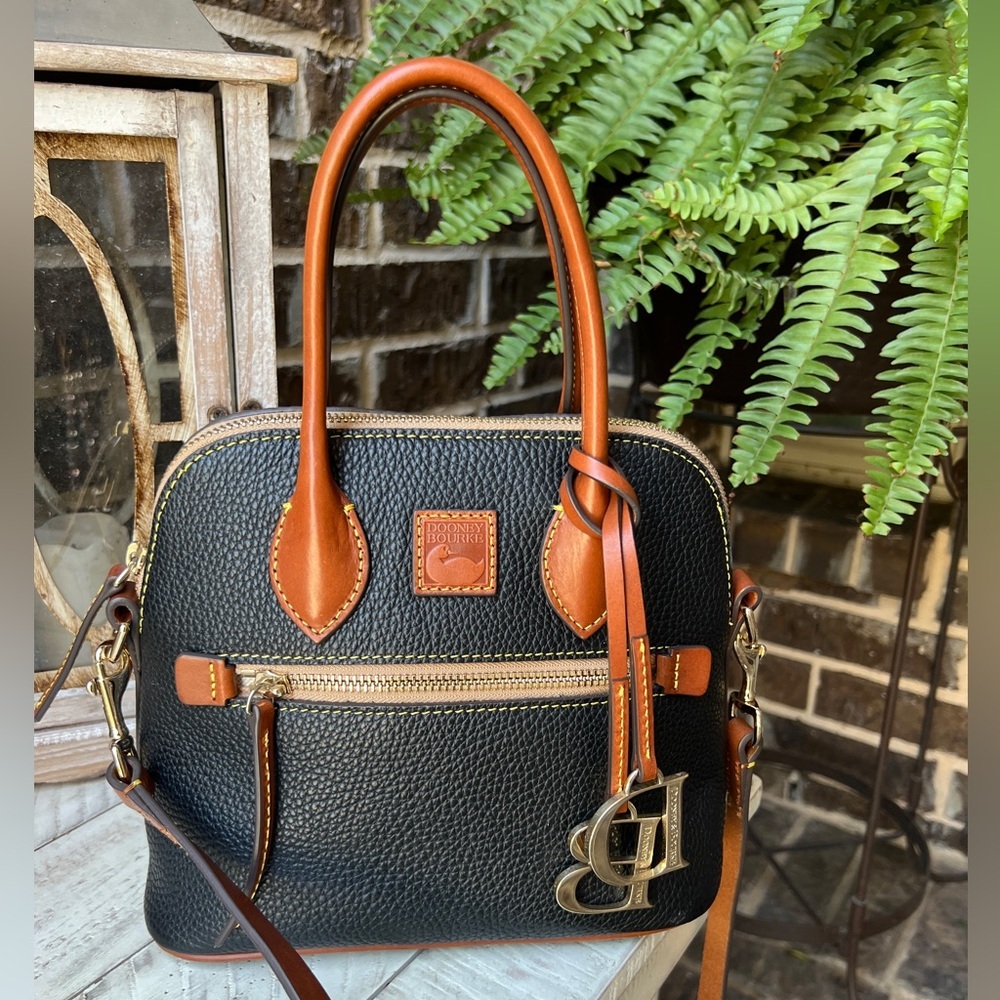 ‼️SOLD‼️ Dooney & Bourke Black and Brown Leather Satchel - Picture 4 of 9